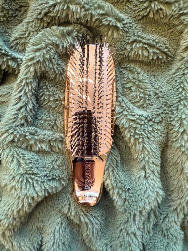 Scalp brush Borovsky mini Szczotka do pielęgnacji włosów i skóry głowy champagne.jpg