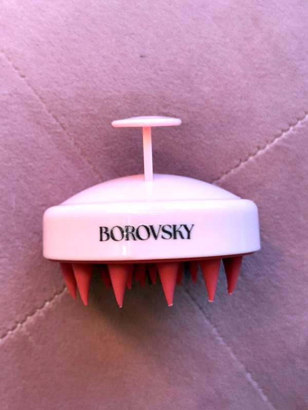 Borovsky scalp brush rose Masażer do skóry głowy różowy.jpg