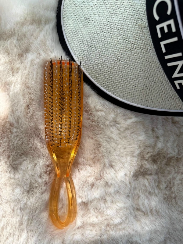 Scalp Brush Borovsky Peach Szczotka do pielęgnacji włosów i skóry głowy.jpg